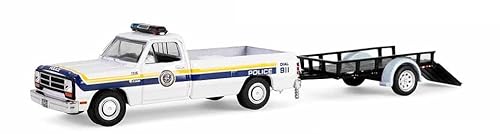Greenlight Collectibles 32315 1:64 Hot Pursuit Anhängerkupplung & Abschleppserie 1 (32315-B | 1:64 Hot Pursuit Hitch & Tow Serie 1 - 2001 Cherokee mit kleinem Frachtanhänger - New York State Police) von Greenlight