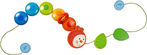 HABA 303756 - HABA Kinderwagenkette Raupe , Wagenkette mit Holzelementen in Regenbogenfarben und niedlichem Raupenkopf , Baby-Spielzeug für den Kinderwagen von HABA