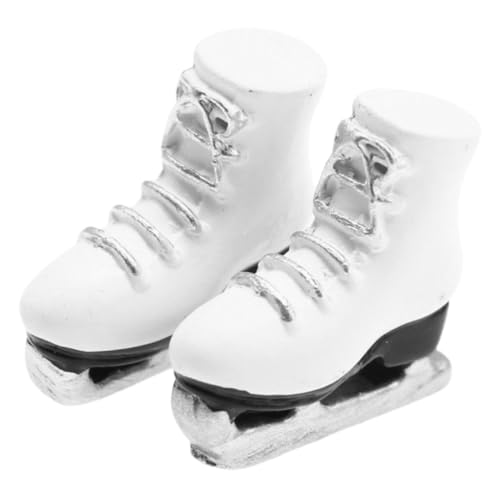 HANABASS 1 Paar Sketch Skates Model Deko Eislauf-Ornamente Miniatur-puppenhauszubehör Sportzubehör Für Puppenstuben Miniaturspielzeug Mini-ski-Skates Miniatur-schlittschuh Modelle Weiß Harz HANABASS 1 Paar Sketch Skates Model Deko Eislauf-Ornamente Miniatur-puppenhauszubehör Sportzubehör Für Puppenstuben Miniaturspielzeug Mini-ski-Skates Miniatur-schlittschuh Modelle Weiß Harz von HANABASS