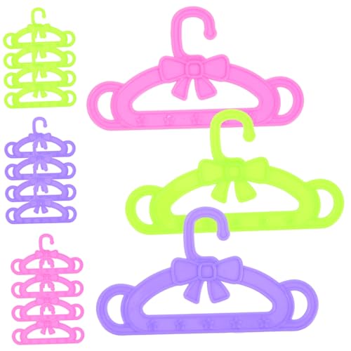 HANABASS 15Stücke Teiliges Puppenkleiderbügel für Puppen Pinken Grünen und Kleiderbügeln Perfektes Zubehör für Kinderzimmer und Puppenspielzeug HANABASS 15Stücke Teiliges Puppenkleiderbügel für Puppen Pinken Grünen und Kleiderbügeln Perfektes Zubehör für Kinderzimmer und Puppenspielzeug von HANABASS