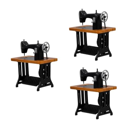 HANABASS 3 Stück Realistische Miniatur Nähmaschine Vintage Puppenhaus Dekoratives Modell Holzoptik Detailgetreues Puppenhaus Zubehör für Wohnkultur und Fotografie Requisiten HANABASS 3 Stück Realistische Miniatur Nähmaschine Vintage Puppenhaus Dekoratives Modell Holzoptik Detailgetreues Puppenhaus Zubehör für Wohnkultur und Fotografie Requisiten von HANABASS