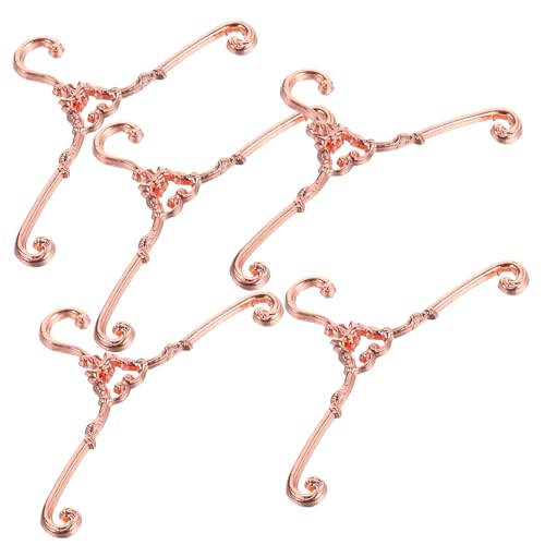 HANABASS 5Stücke Kleiderbügel für Puppenhaus Hochwertige Stabile Puppen Kleiderbügel aus Roségold zum Aufhängen von Puppenkleidung Dekoration HANABASS 5Stücke Kleiderbügel für Puppenhaus Hochwertige Stabile Puppen Kleiderbügel aus Roségold zum Aufhängen von Puppenkleidung Dekoration von HANABASS