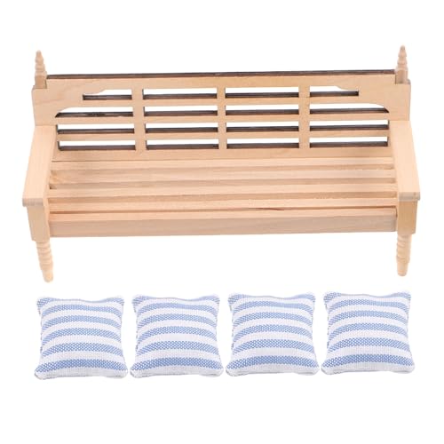 HANABASS Sofa Modell für Puppenhaus Vintage Holzbank mit Kissen Stilvolle Wohnzimmermöbel für Puppen Detailreiche Handwerkskunst für Deko von HANABASS