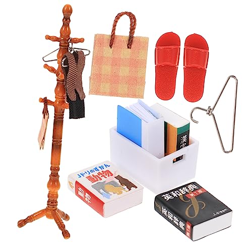 HEALSOPTHY 1 Satz Simulierte Garderobe Babypuppenkleidung Kleidungsstück Miniatur Kleiderständer Kleiderbügel Spielzeugbabypuppe Aufhänger Puppenbügel Kunststoff + Stoff + Edelstahl + Leder von HEALSOPTHY