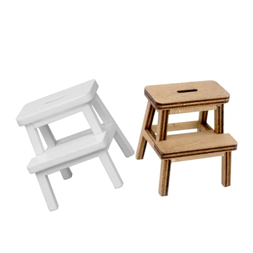 HEALSOPTHY 2 Stück Miniatur Puppenhaus Hocker Holz Realistischer Mini Step Stool Naturfarben Weiß Detailreiches Design Stabile Verarbeitung zur Puppenhaus Dekoration und Miniaturmöbel von HEALSOPTHY