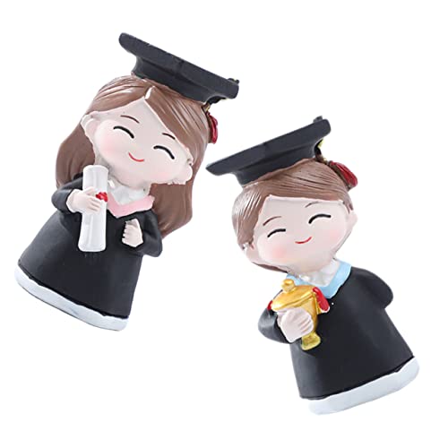 HEATSHAKING 2 Stück Abschlussfeier Tortendeko Resin Figuren Cake Topper für Graduation Party Dekoration und Geburtstagskuchen Accessoires für Feierliche Anlässe HEATSHAKING 2 Stück Abschlussfeier Tortendeko Resin Figuren Cake Topper für Graduation Party Dekoration und Geburtstagskuchen Accessoires für Feierliche Anlässe von HEATSHAKING