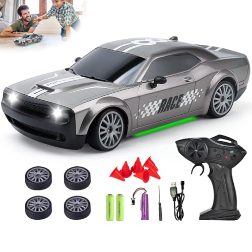 HIULLEN Mini Ferngesteuertes Auto, 1:20 RC Drift Car, 2,4Ghz 4WD Rennauto Ferngesteuertes mit Arbeitsscheinwerfern, 15km/h Spielzeugauto 4WD Racing Cars Geschenk für Kinder Erwachsene ab 6 7 8+ Jahren HIULLEN Mini Ferngesteuertes Auto, 1:20 RC Drift Car, 2,4Ghz 4WD Rennauto Ferngesteuertes mit Arbeitsscheinwerfern, 15km/h Spielzeugauto 4WD Racing Cars Geschenk für Kinder Erwachsene ab 6 7 8+ Jahren von HIULLEN