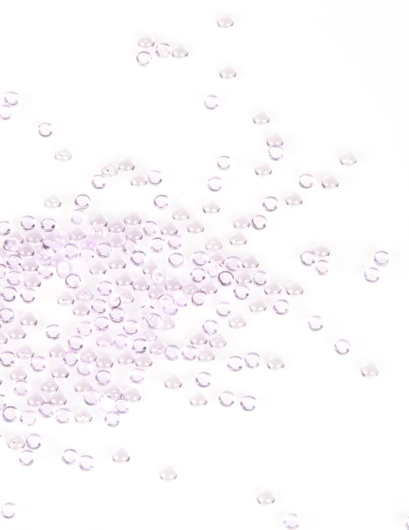 Tischdekoration schimmernde Regentropfen Perlen violett von HOBI