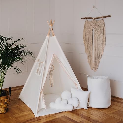 HOMECHIC Kinder Tipi Teepee Spielzelt Wigwam Baumwolle Weiß Creme Boho Pompons Bodenmatte 3 Kissen 110x110x150cm Traumfänger Premium Spielzeugkorb von HOME CHIC