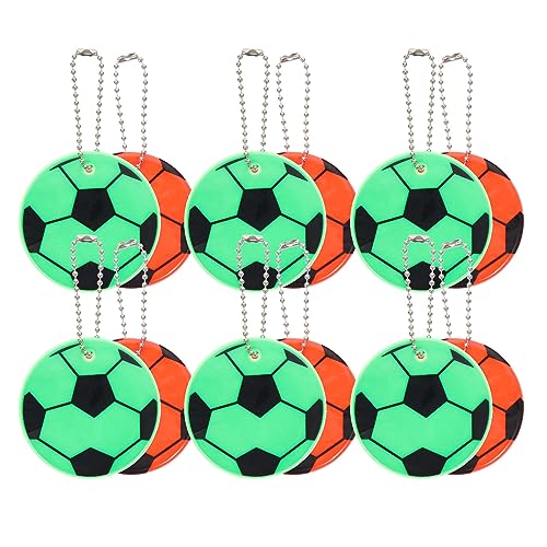 HOMOCONO 12Stücke Teiliges Reflektierendes Fußball Hängedekor für Rucksäcke Material für Kindergeburtstage Fußballvereine und Party Mitgebsel Leuchtendes Design zur von HOMOCONO