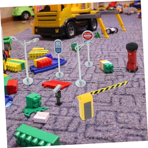 HOOTNEE Realistische Verkehrszeichen aus Robustem Material Road Cones für Spielstraße und Sandtisch für Kindergarten Verkehrserziehung und Themenpartys von HOOTNEE