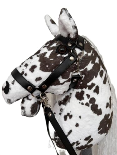 HORSE & toys Steckenpferd Ikar großes Set (Pferd auf einem Stock) + schwarzes Zaumzeug + Zügel + Apfel (braunwite) von HORSE & toys