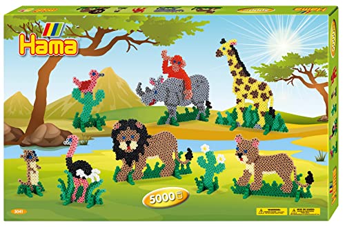 Hama Perlen 3041 Geschenk-Set Safari mit ca. 5.000 bunten Midi Bügelperlen mit Durchmesser 5 mm, Motivvorlagen und 5 Stiftplatten, inkl. Bügelpapier, kreativer Bastelspaß für Groß und Klein Hama Perlen 3041 Geschenk-Set Safari mit ca. 5.000 bunten Midi Bügelperlen mit Durchmesser 5 mm, Motivvorlagen und 5 Stiftplatten, inkl. Bügelpapier, kreativer Bastelspaß für Groß und Klein von Hama