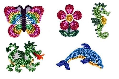 Hama Midi Stiftplatten Set 19 Midi Bügelperlen (Drache,Delphin,Seepferd,Blume,Schmetterling) Hama Midi Stiftplatten Set 19 Midi Bügelperlen (Drache,Delphin,Seepferd,Blume,Schmetterling) von Hama