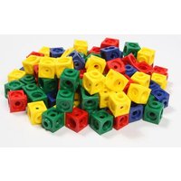100 Steckwürfel 4- farbig 1,7cm 100 Steckwürfel 4- farbig 1,7cm von Handelsagentur Sieboldt