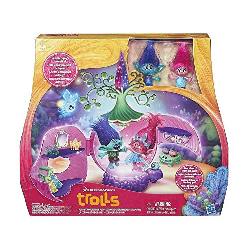 Hasbro B6560EU4 Trollstadt - Poppys Krönungssaal Spielset von Hasbro Trolls