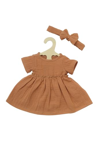 Heless 2425 - Puppenkleidung aus Musselin, 100 Prozent Bio-Baumwolle, 2-teiliges Set mit Kleid und Haarband in Karamell für Puppen und Kuscheltiere der Größe 35-45 cm von Heless