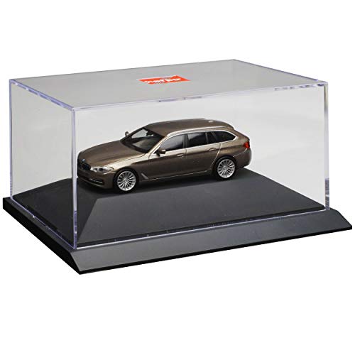 B-M-W 5er G31 Touring Kombi Atlaszeder Grau Metallic Ab 2017 mit Sockel und Vitrine H0 1/87 Herpa Modell Auto mit individiuellem Wunschkennzeichen von Herpa B-M-W