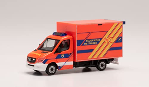 herpa 096690 Mercedes-Benz Sprinter Koffer-LKW Feuerwehr Metzingen in Miniatur zum Basteln Sammeln und als Geschenk, Mehrfarbig von herpa