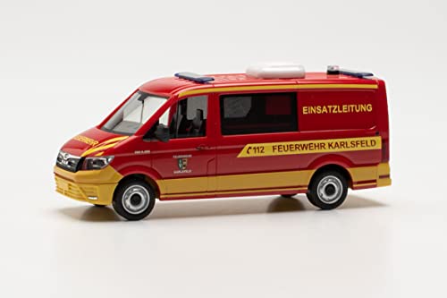 Herpa Feuerwehr Modellauto Man TGE Halbbus FD ELW „Feuerwehr Karlsfeld“, originalgetreu im Maßstab 1:87, Auto Modell für Diorama, Modellbau Sammlerstück, Deko Miniaturmodelle aus Kunststoff von herpa
