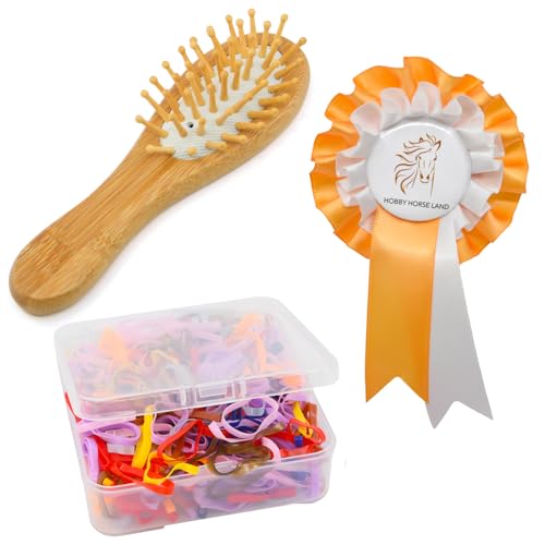 Frisierset für Hobby Horse und Pferd, Stiel: Haarbürste aus Banbu, Mähnengummis und Rosette als Geschenk Frisierset für Hobby Horse und Pferd, Stiel: Haarbürste aus Banbu, Mähnengummis und Rosette als Geschenk von Hobby Horse Land