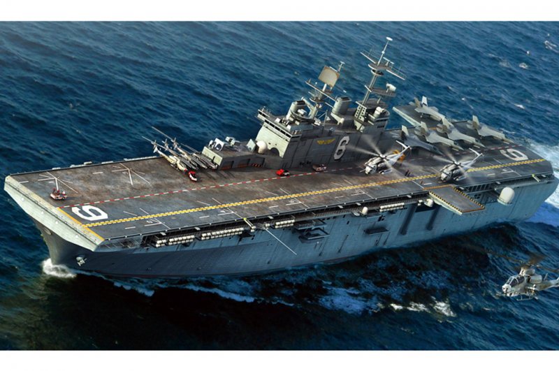 USS Bonhomme Richard LHD-6 USS Bonhomme Richard LHD-6 von HobbyBoss