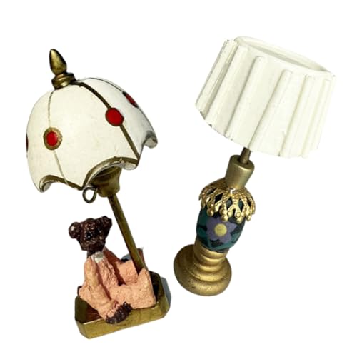 Hohopeti 2 Stück Teiliges Puppenhaus Tischlampen mit und Weißem Schirm Miniatur LED Nachttischlampen für Puppenhaus Realistische Mini Lampen für Sammler Hohopeti 2 Stück Teiliges Puppenhaus Tischlampen mit und Weißem Schirm Miniatur LED Nachttischlampen für Puppenhaus Realistische Mini Lampen für Sammler von Hohopeti