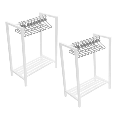 Hohopeti Miniatur Wäschegestell mit Kleiderbügeln Weiß Puppenkleiderständer für Puppenhaus Realistisches Kleidungsdisplay Vielseitiges Zubehör für Kreatives Rollenspiel und Aufbewahrung Hohopeti Miniatur Wäschegestell mit Kleiderbügeln Weiß Puppenkleiderständer für Puppenhaus Realistisches Kleidungsdisplay Vielseitiges Zubehör für Kreatives Rollenspiel und Aufbewahrung von Hohopeti