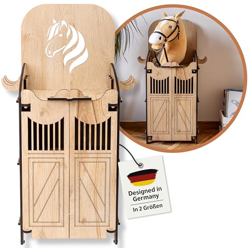 Hoofly Hobby Horse Stall - Praktisches Hobby Horse Zubehör mit Türen, Stauraum & Haken/Idealer Pferdestall Hobby Horsing Ständer 1 Pferd/Robuster Halter für 1 Hobby Horse Steckenpferd Stall Holz Hoofly Hobby Horse Stall - Praktisches Hobby Horse Zubehör mit Türen, Stauraum & Haken/Idealer Pferdestall Hobby Horsing Ständer 1 Pferd/Robuster Halter für 1 Hobby Horse Steckenpferd Stall Holz von Hoofly