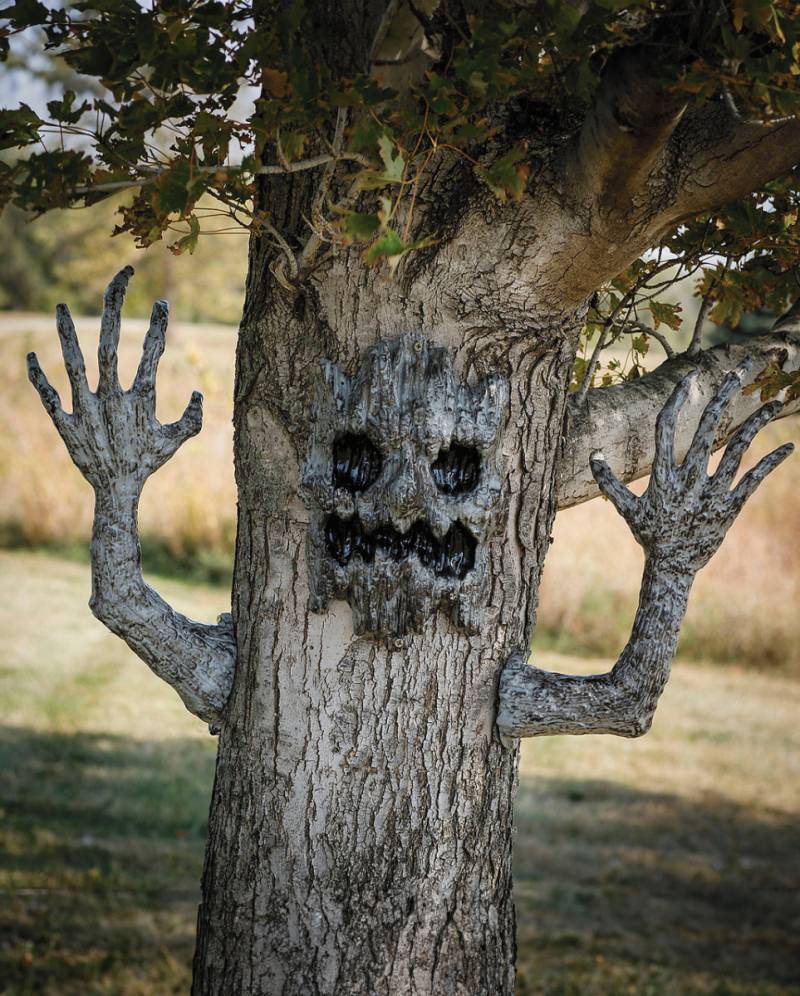 Halloween Baum Geist