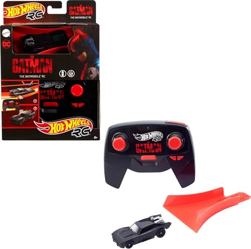 Hot Wheels HBL43 - R/C Batmobil (Maßstab 1:64), ferngesteuertes Fahrzeug aus dem Film, aufladbare Fernsteuerung mit USB-Anschluss, Spielzeugauto Geschenk für Kinder ab 5 Jahren von Hot Wheels