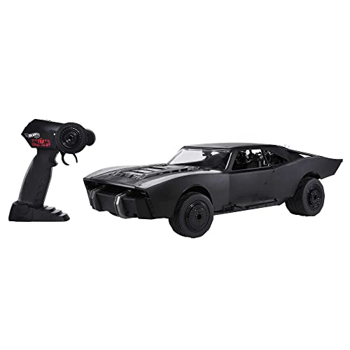 Hot Wheels HCD19 - The Batman Batmobil, ferngesteuertes Auto im Maßstab 1:10, mit aufladbarer Fernbedienung mit USB-Anschluss, Spielzeug für Kinder ab 5 Jahren von Hot Wheels