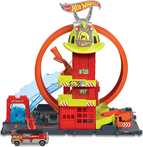 Hot Wheels City Super-Looping Feuerwache - Spielset mit manuellem Aufzug und wasserähnlicher Rampe und Parkplätzen für zusätzliche Autos, für Kinder ab 4 Jahren, HKX41 von Hot Wheels