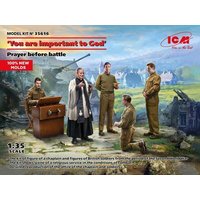 ICM 3315616 1:35 'You are important to God'. Prayer before battle ICM 3315616 1:35 'You are important to God'. Prayer before battle von ICM