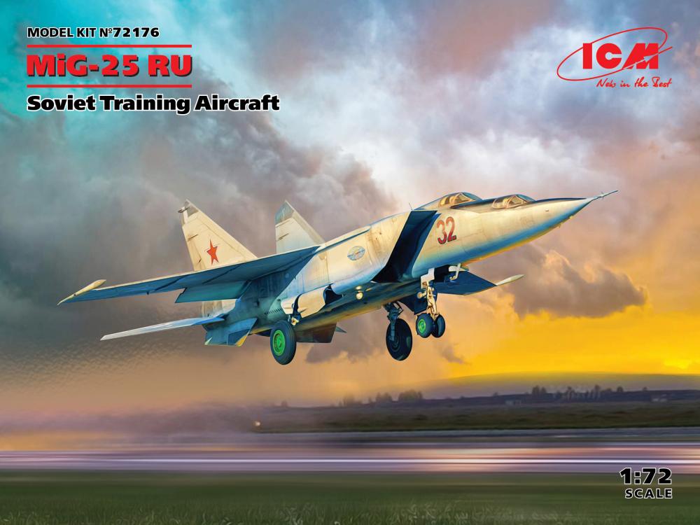 MiG-25 RU, Soviet Training Aircraft MiG-25 RU, Soviet Training Aircraft von ICM