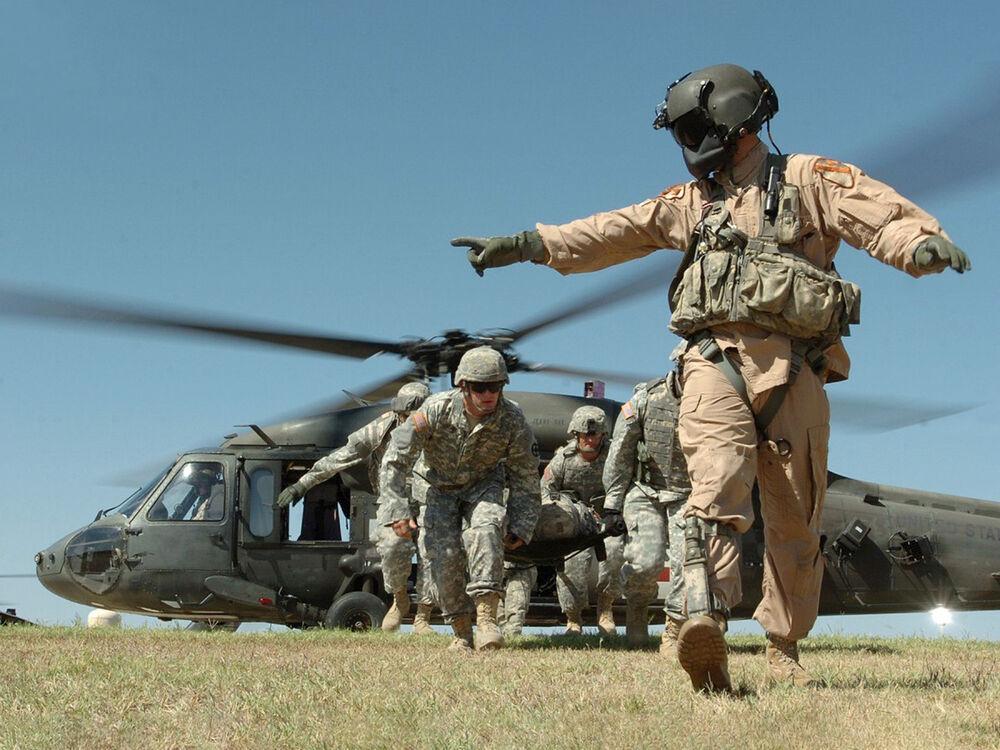 UH-60A Black Hawk Medevac with flight medics von ICM