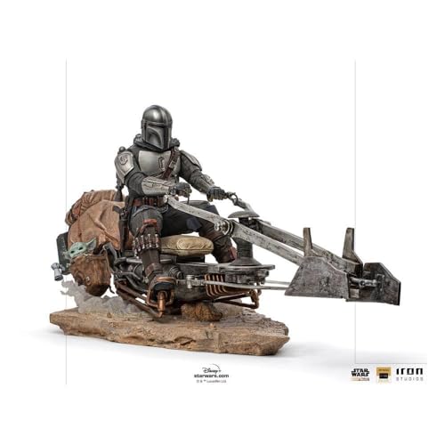 Iron Studios Deluxe: The Mandalorian - Mando on Speederbike Art Scale Statue (1/10) (LUCSWR48721-10) von Iron Studios