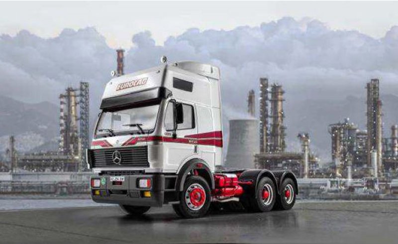 Mercedes Benz SK Eurocab 6x4 Mercedes Benz SK Eurocab 6x4 von Italeri