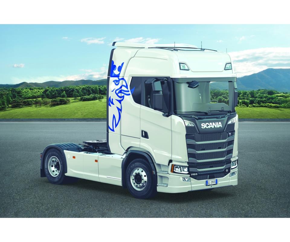 Scania 770 S V8 White Cab Scania 770 S V8 White Cab von Italeri