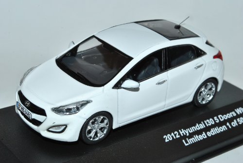 J-Collection Hyundai I30 5 Türer Weiss 2. Generation GD Ab 2011 1/43 Modell Auto mit individiuellem Wunschkennzeichen von J-Collection