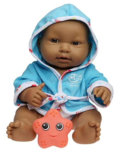 JC Toys Badezeit-Geschenk-Set mit bezaubernden hispanischen Babies "Lots to Love Babies", 35,6 cm, alle waschbaren Vinyl-Puppen mit Kapuze und Windel, inklusive Schnuller und Badefreund von JC Toys