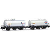 JOUEF HJ6294 H0 2-tlg. Set 3-achs. Kesselwagen „ESSO“, SNCF, Ep. III JOUEF HJ6294 H0 2-tlg. Set 3-achs. Kesselwagen „ESSO“, SNCF, Ep. III von JOUEF