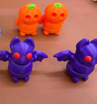 JOYIN Halloween-3D-Druck-Spielzeug, 3D-gedruckte Figur mit Fledermaus, schwarze Katze, Spinne, Kürbis, Mann, Skelett, kleiner Teufel, 3D-gedruckte Tiere für Halloween-Dekoration, 12 Stück JOYIN Halloween-3D-Druck-Spielzeug, 3D-gedruckte Figur mit Fledermaus, schwarze Katze, Spinne, Kürbis, Mann, Skelett, kleiner Teufel, 3D-gedruckte Tiere für Halloween-Dekoration, 12 Stück von JOYIN