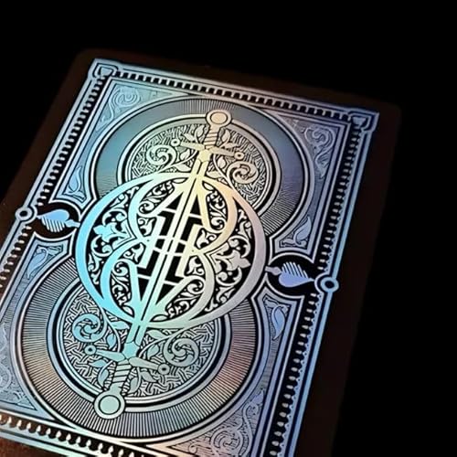 JP GAMES LTD Blue Prism Sammelspielkarten – Luxus-Pokerdeck von Lotrek, Oath – hergestellt in Griechenland, Erwachsene ab 14 Jahren JP GAMES LTD Blue Prism Sammelspielkarten – Luxus-Pokerdeck von Lotrek, Oath – hergestellt in Griechenland, Erwachsene ab 14 Jahren von JP GAMES LTD