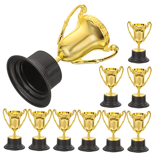 JUMPLAWN 10 Stück Kleiner Trophäen Für Kinder Aus Kunststoff Siegertrophäe Spielzeug Fußballtrophäe Auszeichnung Für Wettbewerbe Partygeschenke Kreative Belohnung von JUMPLAWN