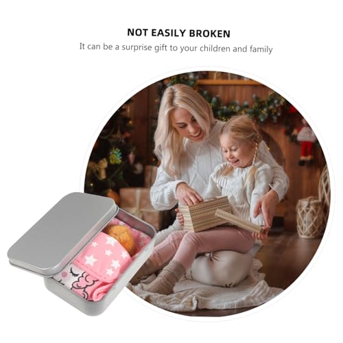 JUMPLAWN Mini Plüschbär in Blechdose Weiches Kuscheltier für Dekorativer für Kinderzimmer und Geburtstagsgeschenke Schlafsack und Geschenkbox Teilig JUMPLAWN Mini Plüschbär in Blechdose Weiches Kuscheltier für Dekorativer für Kinderzimmer und Geburtstagsgeschenke Schlafsack und Geschenkbox Teilig von JUMPLAWN