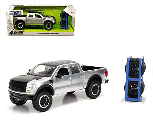 Jada 2011 Ford F-150 SVT Raptor + Satz Reifen & Felgen Silber Schwarz 1:24 Toys 30198 Jada 2011 Ford F-150 SVT Raptor + Satz Reifen & Felgen Silber Schwarz 1:24 Toys 30198 von Jada Toys