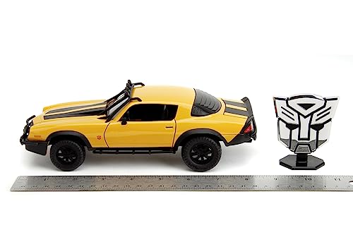 Jada Toys Transformers Bumblebee Auto (T7) - 1977 Chevrolet Camaro aus Transformers 7: Aufstieg der Bestien, Die Cast Modellauto ab 8 Jahre mit Sammelmünze, 1:24, 20cm, gelb von Jada Toys