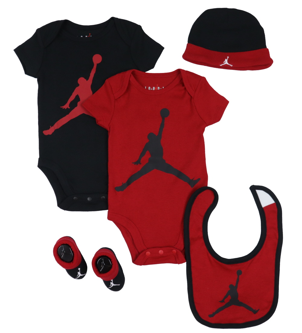 Jordan Geschenkbox - 5 Teile - Rot/Schwarz - Jordan - 6-12 mt - Body K/Ä von Jordan