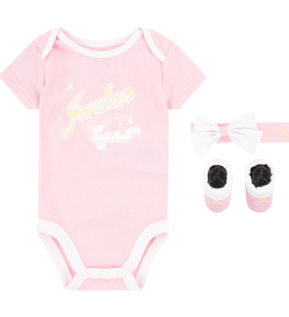 Jordan Geschenkbox - Krabbelschuhe/Mütze/Body k/ä - Rosa/Weiß - Jordan - 6-12 mt - Body K/Ä Jordan Geschenkbox - Krabbelschuhe/Mütze/Body k/ä - Rosa/Weiß - Jordan - 6-12 mt - Body K/Ä von Jordan